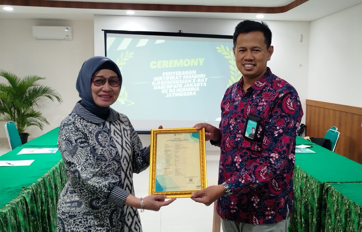 Ceremony Penyerahan Sertifikat Uji Kesesuaian X-Ray Dari BPAFK Jakarta Kepada RS Hermina Jatinegara